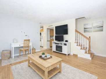 198 Cohasset St, Worcester, Massachusetts, 3 Bedrooms Bedrooms, 5 Rooms Rooms,2 BathroomsBathrooms,Residential Lease,For Rent,Cohasset St,73477962