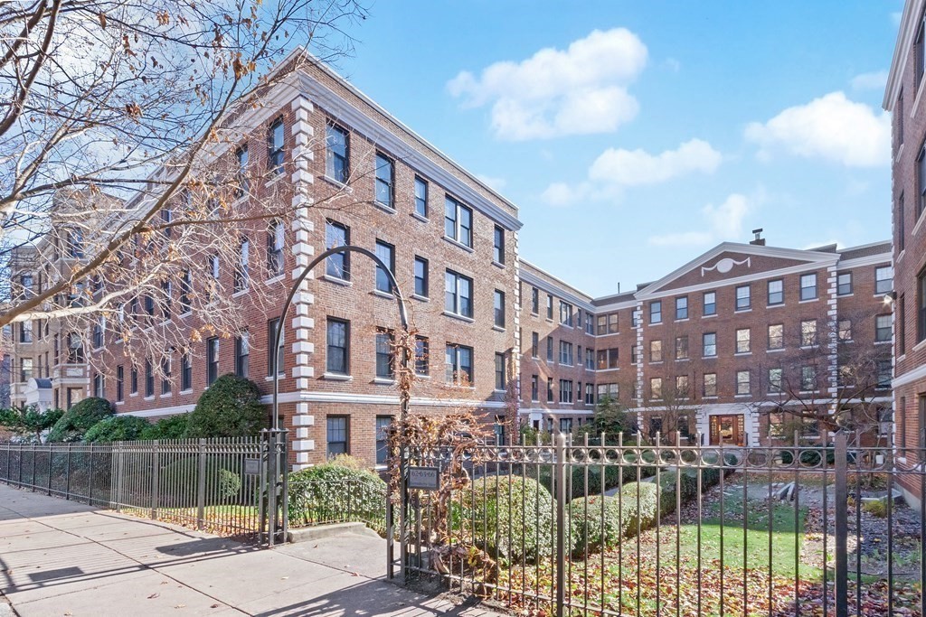 62 Queensberry St, Boston, Massachusetts, ,1 BathroomBathrooms,Residential Lease,For Rent,Queensberry St,73478056