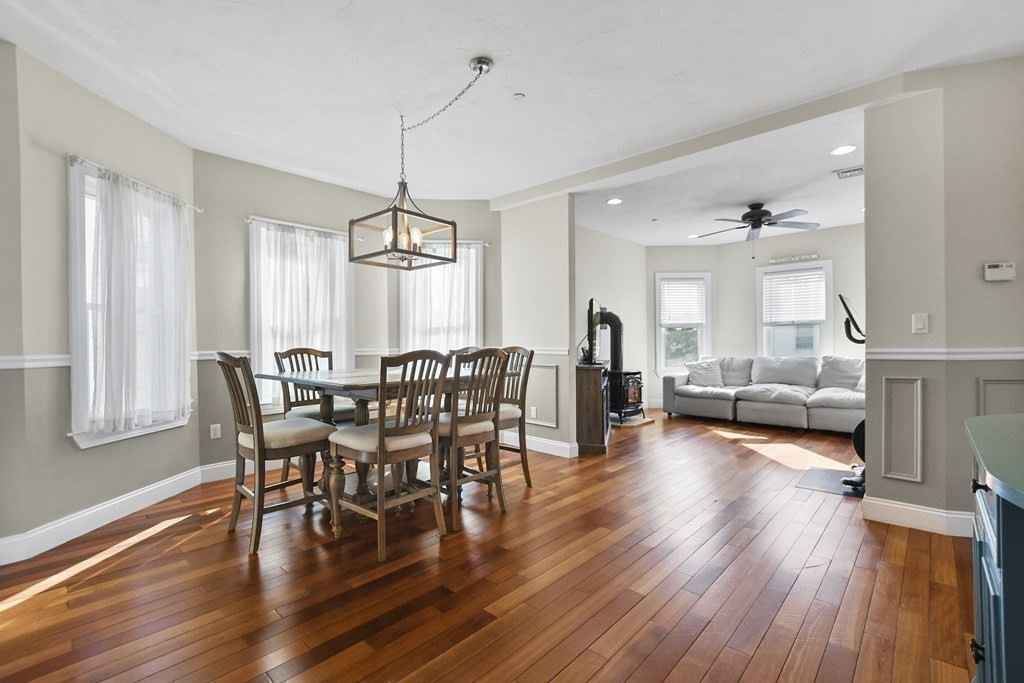 36 Trident, Winthrop, Massachusetts, 2 Bedrooms Bedrooms, 8 Rooms Rooms,1 BathroomBathrooms,Residential Lease,For Rent,Trident,73478074