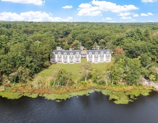 206 W Main St, Georgetown, Massachusetts, 5 Bedrooms Bedrooms, 5 Rooms Rooms,4.5 BathroomsBathrooms,Residential,For Sale,W Main St,73478049