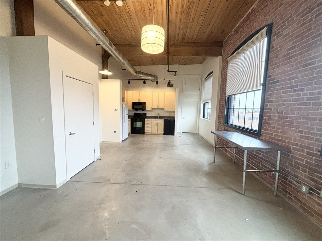 88 Gerrish Ave, Chelsea, Massachusetts, 2 Rooms Rooms,1 BathroomBathrooms,Residential Lease,For Rent,Gerrish Ave,73478101