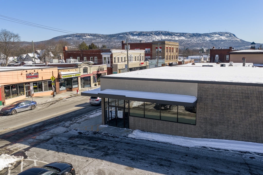 32 Union St., Easthampton, Massachusetts, ,Commercial Lease,For Rent,Union St.,73478112