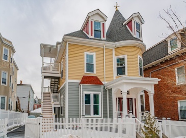 24 Tudor St, Chelsea, Massachusetts, 10 Bedrooms Bedrooms, 19 Rooms Rooms,7 BathroomsBathrooms,Residential Income,For Sale,Tudor St,73478256