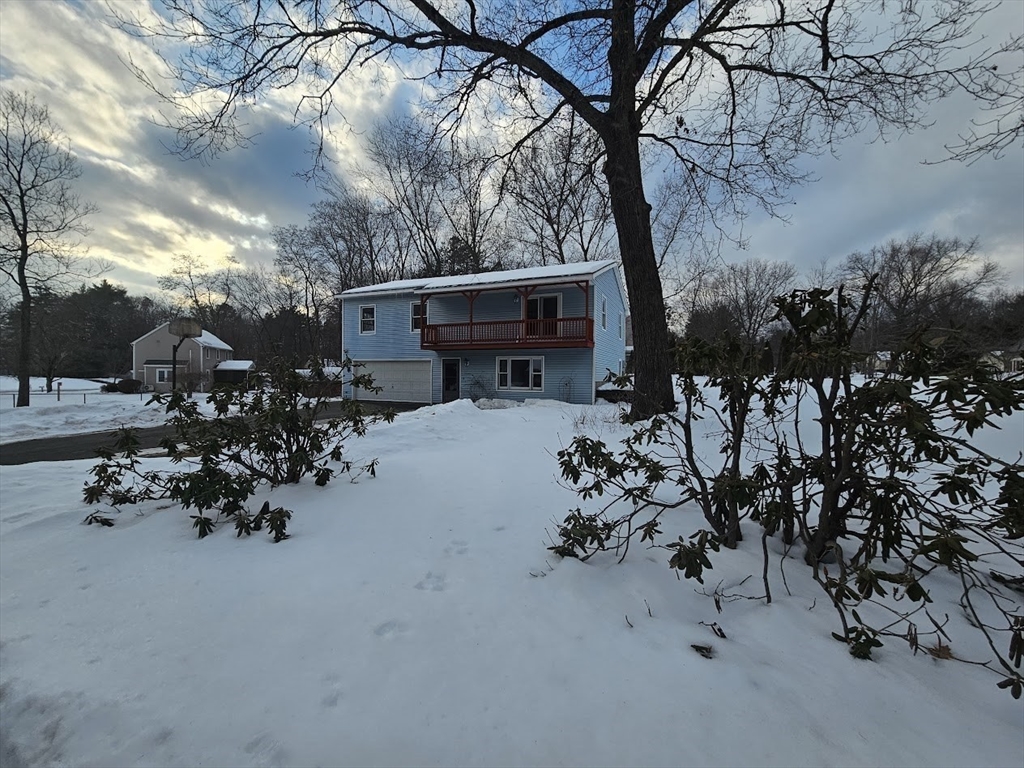 61 Randall Wood Dr, Montague, Massachusetts, 4 Bedrooms Bedrooms, 8 Rooms Rooms,2 BathroomsBathrooms,Residential,For Sale,Randall Wood Dr,73478207