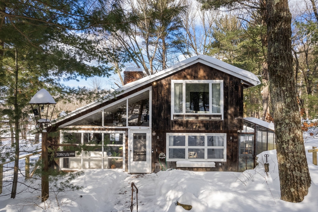 77 Old County Rd., Waltham, Massachusetts, 3 Bedrooms Bedrooms, 5 Rooms Rooms,2 BathroomsBathrooms,Residential,For Sale,Old County Rd.,73474163