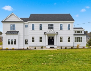 252 Concord Rd, Westford, Massachusetts, 4 Bedrooms Bedrooms, 9 Rooms Rooms,2.5 BathroomsBathrooms,Residential,For Sale,Concord Rd,73478144