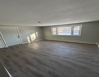 15 Boyden St Ext, Webster, Massachusetts, 2 Bedrooms Bedrooms, 5 Rooms Rooms,1 BathroomBathrooms,Residential Lease,For Rent,Boyden St Ext,73470096