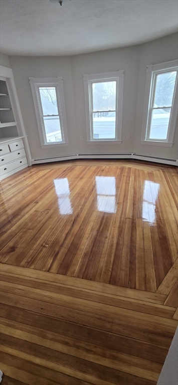 5 Pelham Ave, Methuen, Massachusetts, 3 Bedrooms Bedrooms, 6 Rooms Rooms,1 BathroomBathrooms,Residential Lease,For Rent,Pelham Ave,73478147