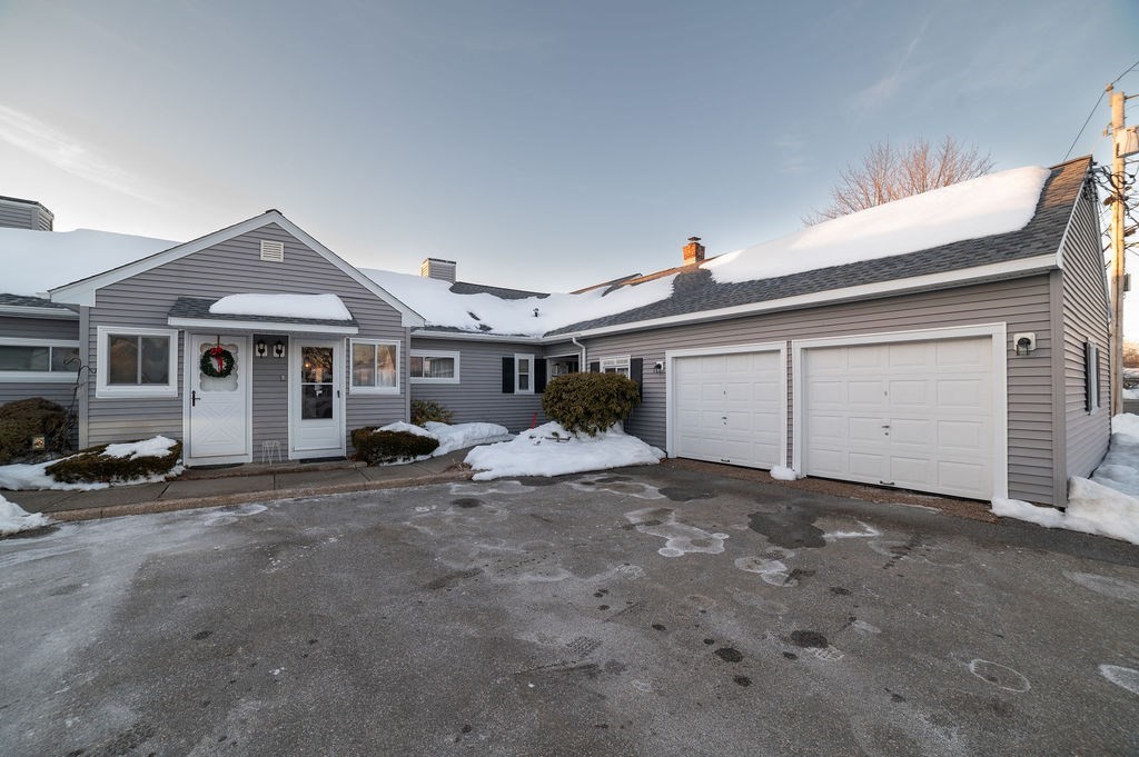 70 Greenwood Ter, Chicopee, Massachusetts, 1 Bedroom Bedrooms, 4 Rooms Rooms,1 BathroomBathrooms,Residential,For Sale,Greenwood Ter,73478153