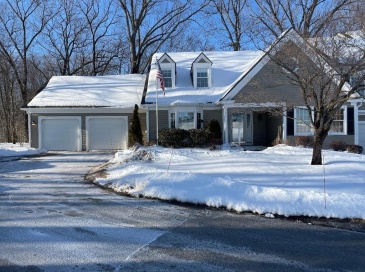 2 Windpath East, West Springfield, Massachusetts, 3 Bedrooms Bedrooms, 6 Rooms Rooms,3 BathroomsBathrooms,Residential,For Sale,Windpath East,73477307