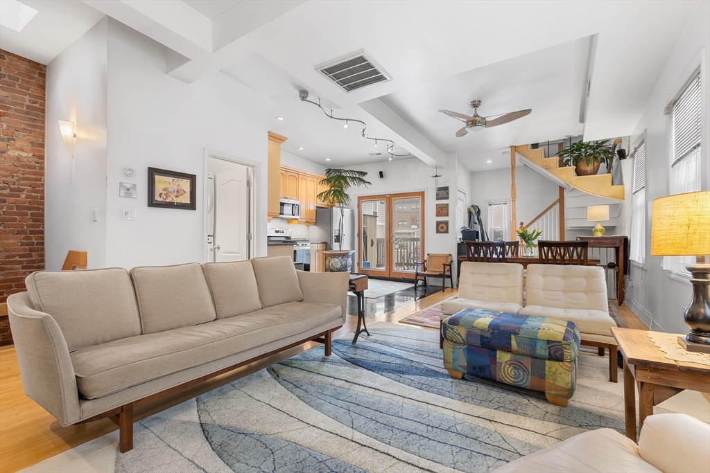 14 O, Boston, Massachusetts, 1 Bedroom Bedrooms, 4 Rooms Rooms,1.5 BathroomsBathrooms,Residential,For Sale,O,73478197