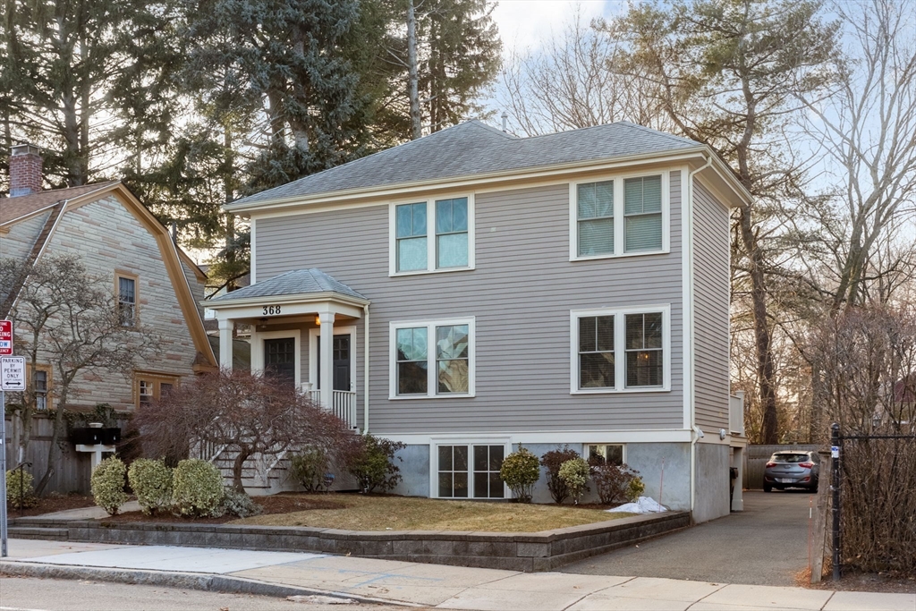 368 Concord Ave, Cambridge, Massachusetts, 3 Bedrooms Bedrooms, 8 Rooms Rooms,2.5 BathroomsBathrooms,Residential Lease,For Rent,Concord Ave,73478232