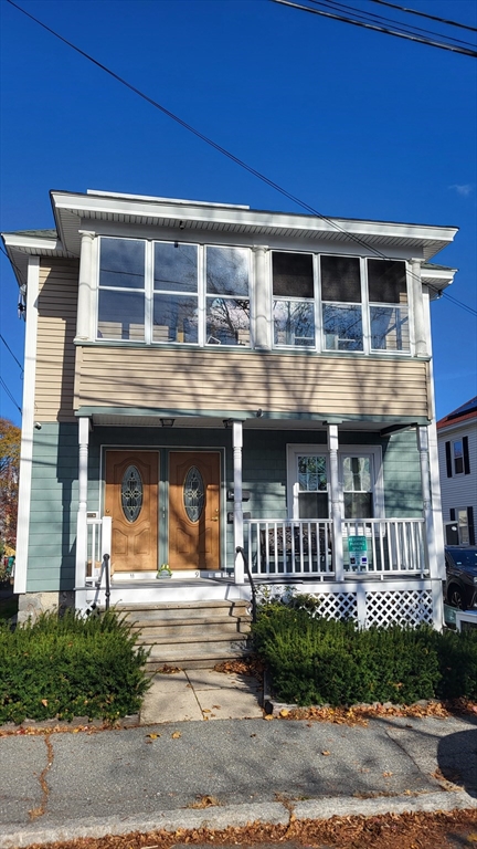 9 Bradstreet Avenue, Lowell, Massachusetts, 2 Bedrooms Bedrooms, 5 Rooms Rooms,1 BathroomBathrooms,Residential Lease,For Rent,Bradstreet Avenue,73478234