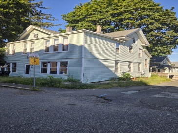 12 School St, Holyoke, Massachusetts, 6 Bedrooms Bedrooms, 10 Rooms Rooms,2 BathroomsBathrooms,Residential Income,For Sale,School St,73421439