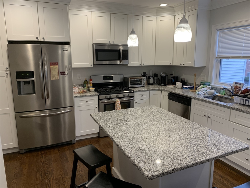 26 Lake St., Boston, Massachusetts, 7 Bedrooms Bedrooms, 10 Rooms Rooms,2.5 BathroomsBathrooms,Residential Lease,For Rent,Lake St.,73478285