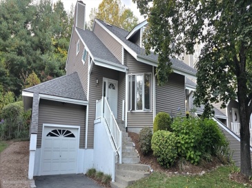 61 South View Drive, Southwick, Massachusetts, 2 Bedrooms Bedrooms, 6 Rooms Rooms,2.5 BathroomsBathrooms,Residential,For Sale,South View Drive,73442156