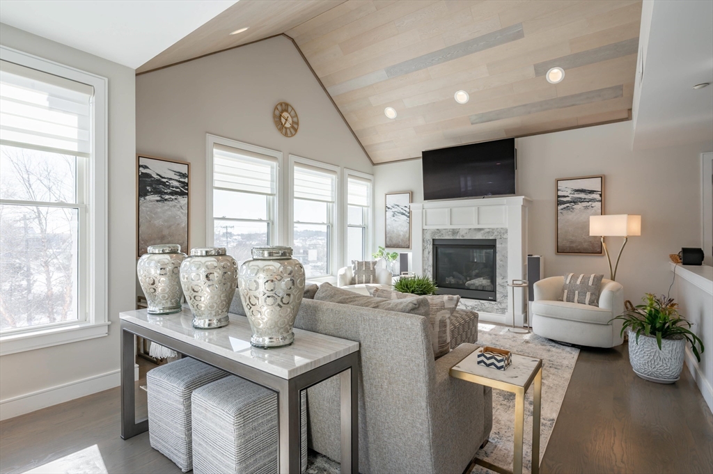 78 Thatcher Rd, Gloucester, Massachusetts, 2 Bedrooms Bedrooms, 6 Rooms Rooms,2.5 BathroomsBathrooms,Residential,For Sale,Thatcher Rd,73478368