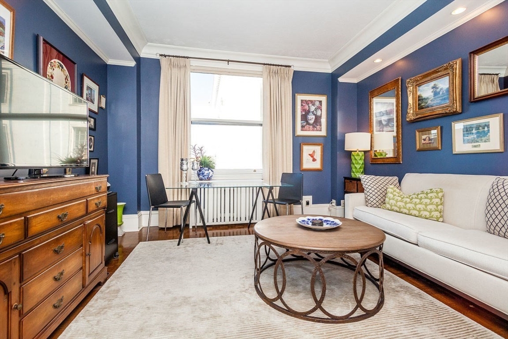 21 Beacon St, Boston, Massachusetts, 1 Bedroom Bedrooms, 3 Rooms Rooms,1 BathroomBathrooms,Residential,For Sale,Beacon St,73478381