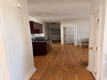 1442 Main St, Worcester, Massachusetts, 3 Bedrooms Bedrooms, 4 Rooms Rooms,1 BathroomBathrooms,Residential Lease,For Rent,Main St,73478392