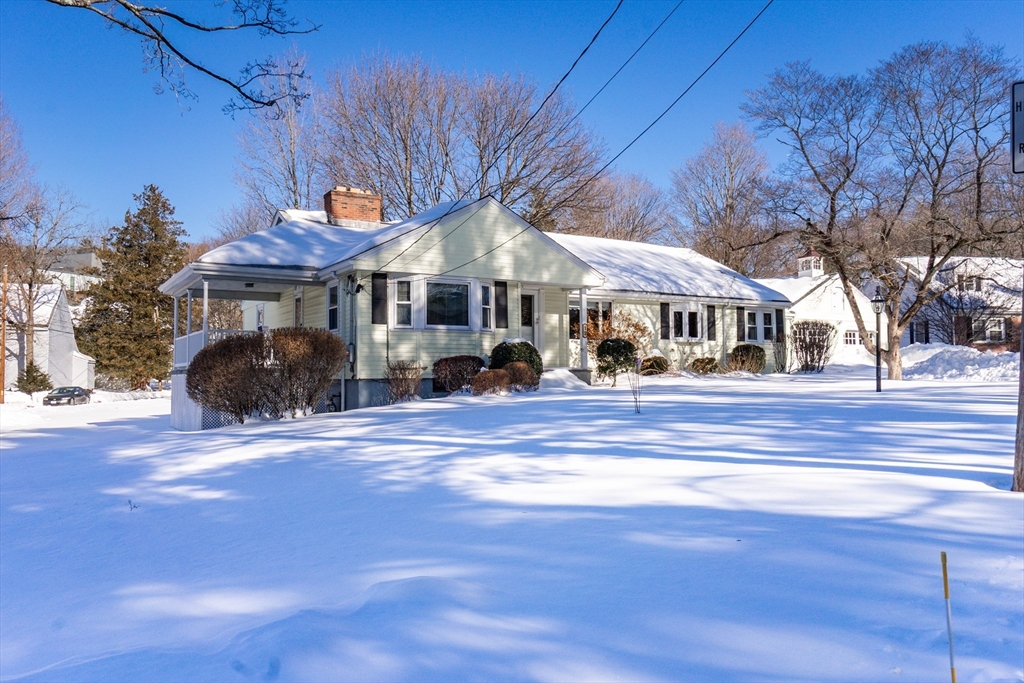 12 Curve Street, Waltham, Massachusetts, 3 Bedrooms Bedrooms, 8 Rooms Rooms,3 BathroomsBathrooms,Residential,For Sale,Curve Street,73478355