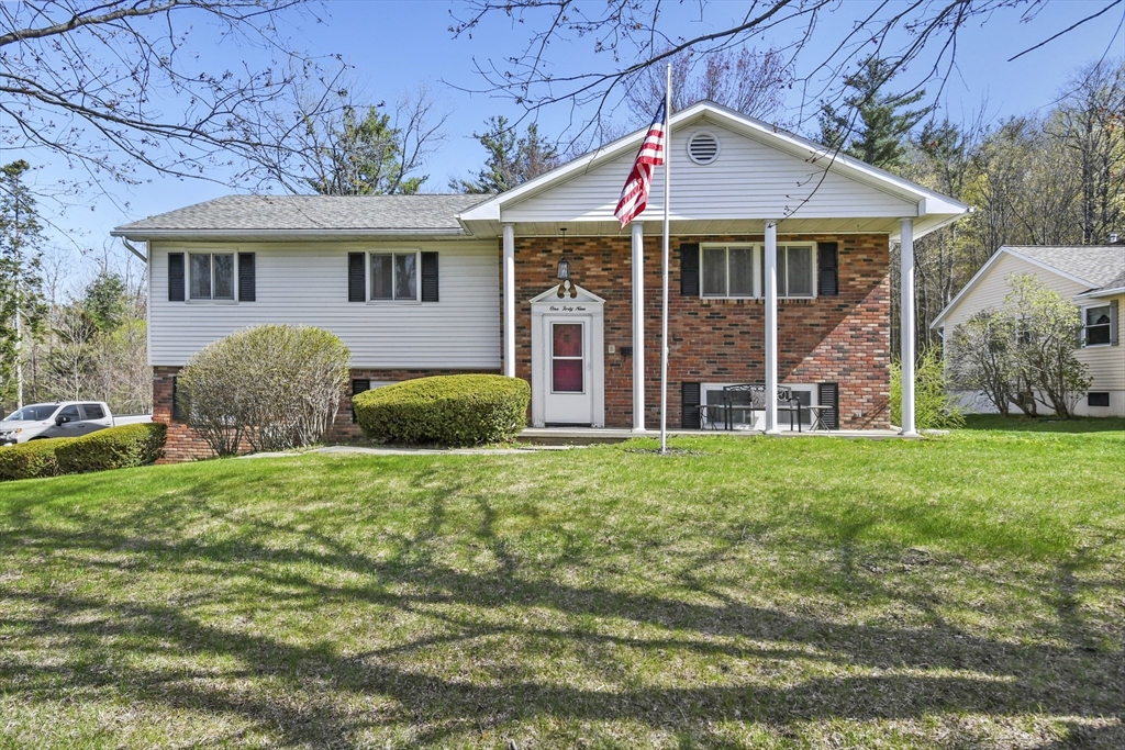 149 Kittredge Road, Pittsfield, Massachusetts, 4 Bedrooms Bedrooms, 8 Rooms Rooms,2.5 BathroomsBathrooms,Residential,For Sale,Kittredge Road,73478420