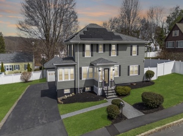 22 Eastland Ter, Haverhill, Massachusetts, 4 Bedrooms Bedrooms, 7 Rooms Rooms,3 BathroomsBathrooms,Residential,For Sale,Eastland Ter,73478444