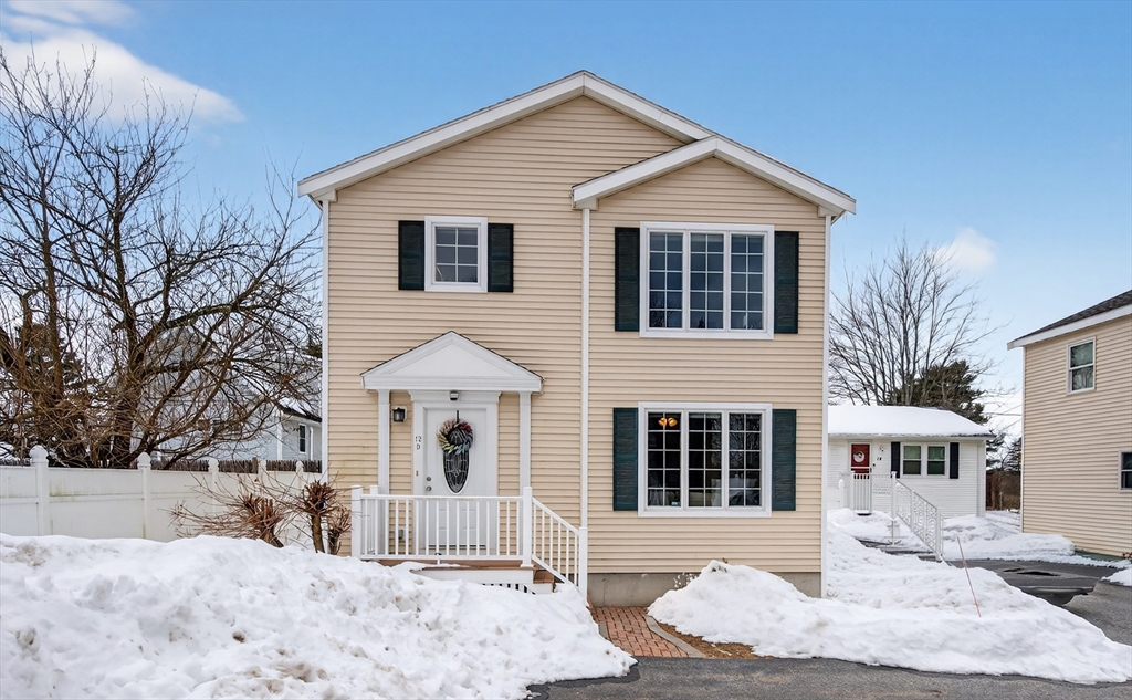 12D Chester Rd, North Reading, Massachusetts, 2 Bedrooms Bedrooms, 4 Rooms Rooms,1.5 BathroomsBathrooms,Residential,For Sale,Chester Rd,73478333
