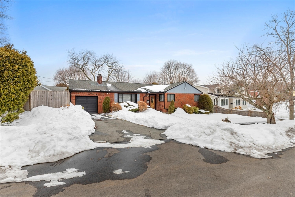 35 Alden Rd, Swampscott, Massachusetts, 5 Bedrooms Bedrooms, 10 Rooms Rooms,2 BathroomsBathrooms,Residential,For Sale,Alden Rd,73478457