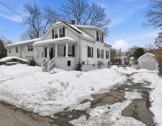 26 Tower St, Webster, Massachusetts, 1 Bedroom Bedrooms, 2 Rooms Rooms,1 BathroomBathrooms,Residential Lease,For Rent,Tower St,73478327