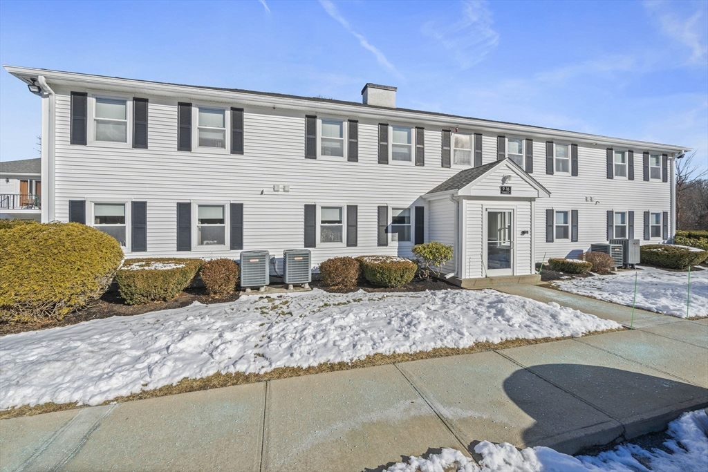 104 Norton Ave, Easton, Massachusetts, 2 Bedrooms Bedrooms, 4 Rooms Rooms,1 BathroomBathrooms,Residential Lease,For Rent,Norton Ave,73478581