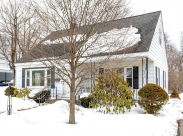 14 Viscoloid Avenue, Leominster, Massachusetts, 3 Bedrooms Bedrooms, 8 Rooms Rooms,2 BathroomsBathrooms,Residential,For Sale,Viscoloid Avenue,73478576