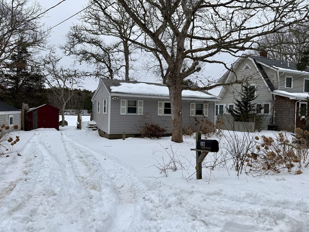 28 N Beach Ave, Bourne, Massachusetts, 2 Bedrooms Bedrooms, 4 Rooms Rooms,1 BathroomBathrooms,Residential Lease,For Rent,N Beach Ave,73478656