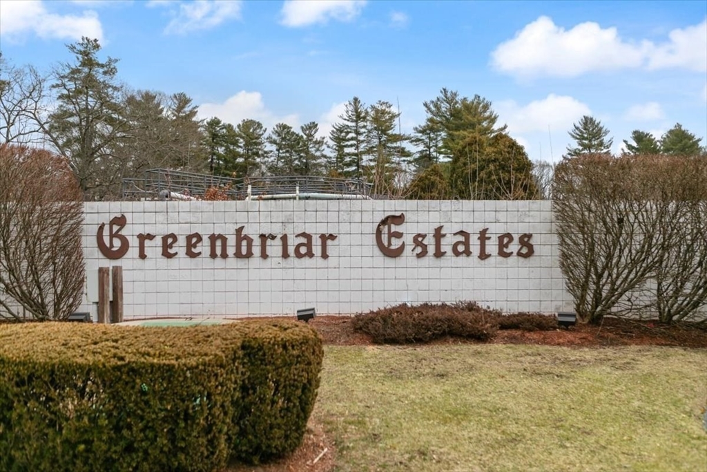 2 Greenbriar, North Reading, Massachusetts, 1 Bedroom Bedrooms, 3 Rooms Rooms,1 BathroomBathrooms,Residential,For Sale,Greenbriar,73478680