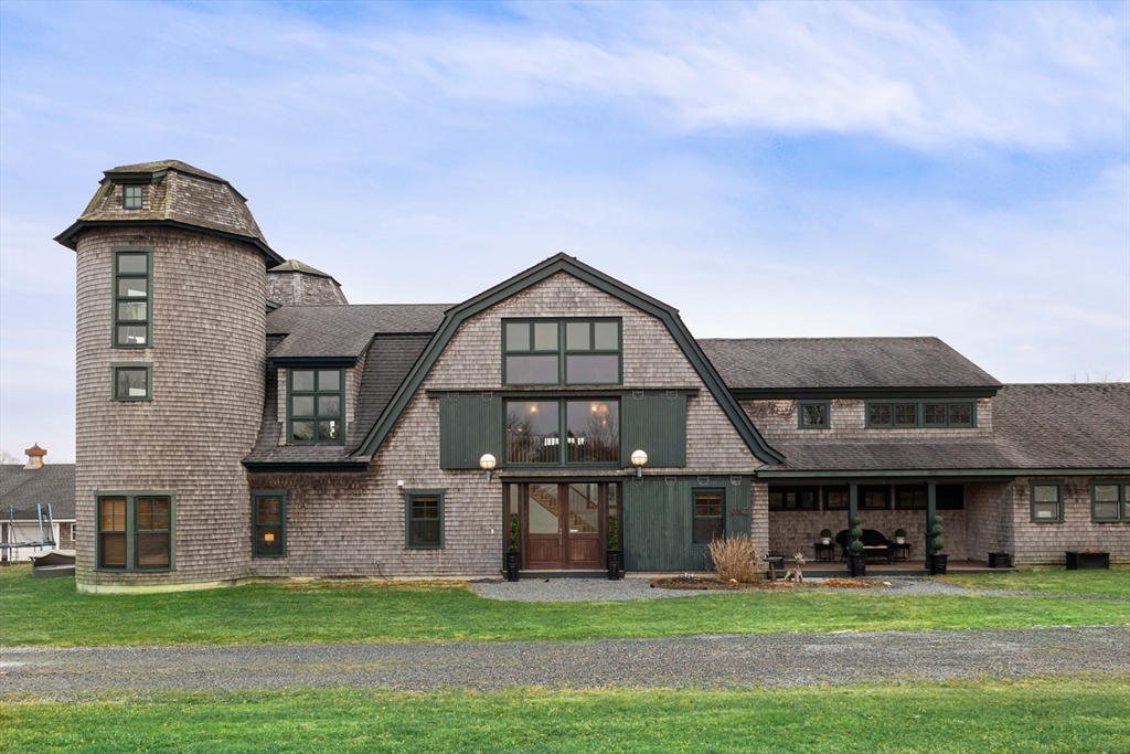 1 Masthead Lane, Dartmouth, Massachusetts, 4 Bedrooms Bedrooms, 12 Rooms Rooms,5 BathroomsBathrooms,Residential,For Sale,Masthead Lane,73471310