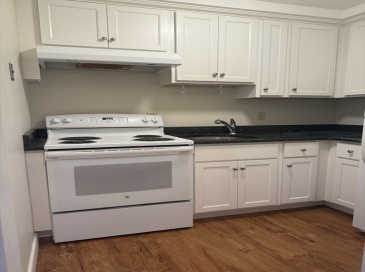 1 Station St, Hingham, Massachusetts, 1 Bedroom Bedrooms, 2 Rooms Rooms,1 BathroomBathrooms,Residential Lease,For Rent,Station St,73478694