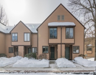 575 Bridge Rd, Northampton, Massachusetts, 2 Bedrooms Bedrooms, 5 Rooms Rooms,1.5 BathroomsBathrooms,Residential,For Sale,Bridge Rd,73478704