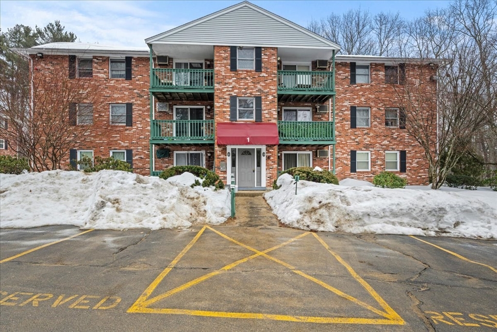 75 Huntoon Memorial Hwy, Leicester, Massachusetts, 1 Bedroom Bedrooms, 4 Rooms Rooms,1 BathroomBathrooms,Residential,For Sale,Huntoon Memorial Hwy,73478728