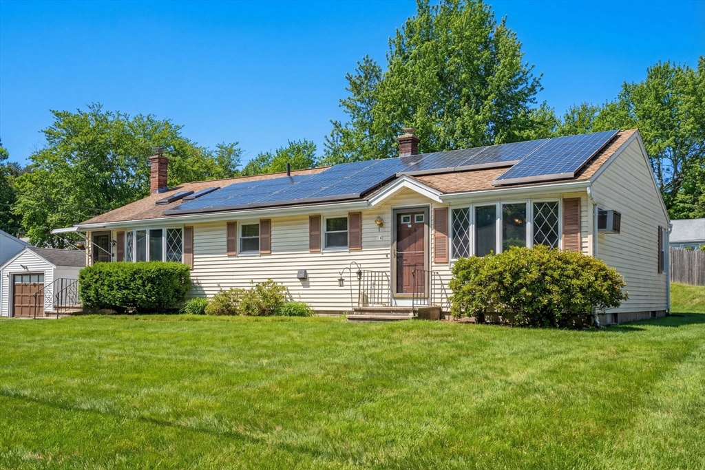 16 Amherst St, Grafton, Massachusetts, 3 Bedrooms Bedrooms, 6 Rooms Rooms,2 BathroomsBathrooms,Residential,For Sale,Amherst St,73478613