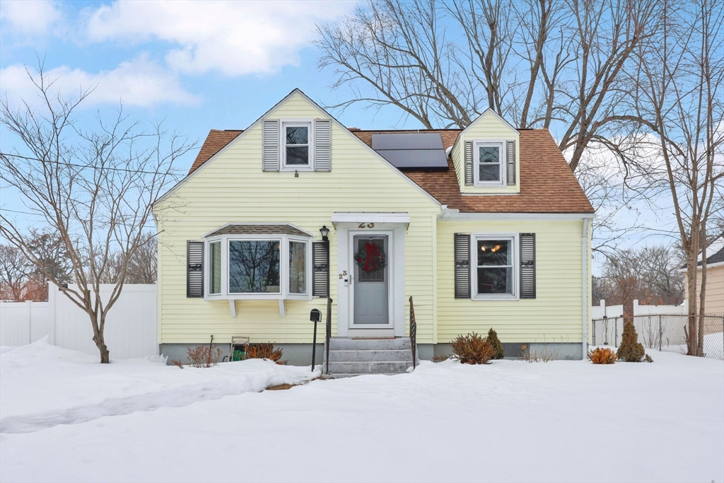 23 Fairway Dr, Springfield, Massachusetts, 3 Bedrooms Bedrooms, 7 Rooms Rooms,1 BathroomBathrooms,Residential,For Sale,Fairway Dr,73478600