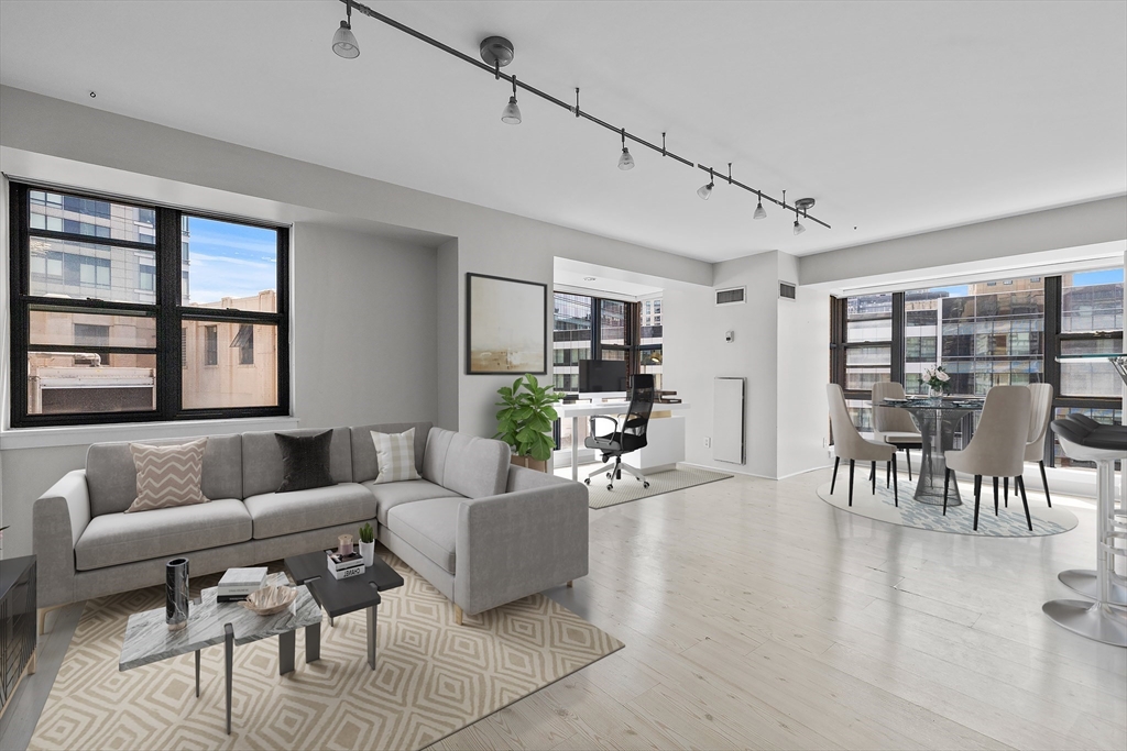 170 Tremont St, Boston, Massachusetts, 2 Bedrooms Bedrooms, 4 Rooms Rooms,2 BathroomsBathrooms,Residential,For Sale,Tremont St,73402575