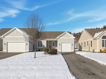 308 Miller St, Ludlow, Massachusetts, 2 Bedrooms Bedrooms, 5 Rooms Rooms,2 BathroomsBathrooms,Residential,For Sale,Miller St,73472437 308 Miller St, Ludlow, Massachusetts, 2 Bedrooms Bedrooms, 5 Rooms Rooms,2 BathroomsBathrooms,Residential,For Sale,Miller St,73472437