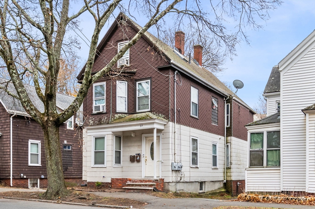 27 Appleton St, Salem, Massachusetts, 5 Bedrooms Bedrooms, 11 Rooms Rooms,2 BathroomsBathrooms,Residential Income,For Sale,Appleton St,73458480
