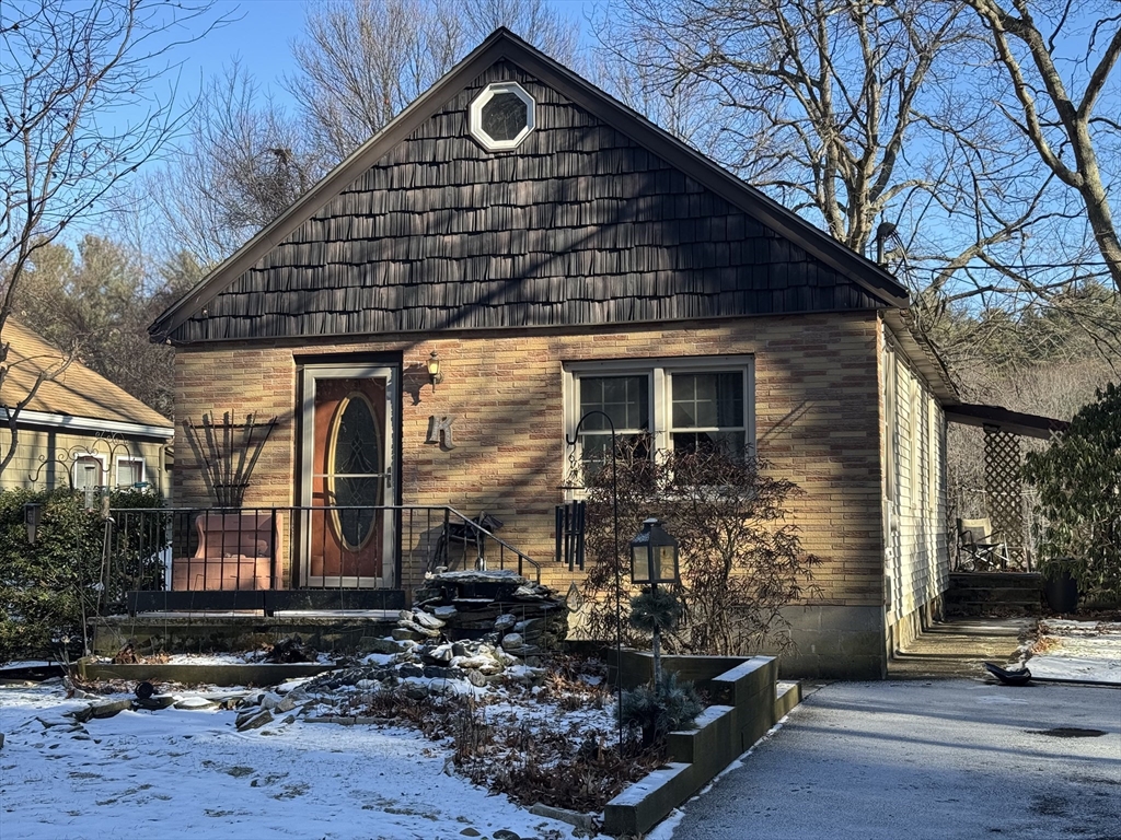 99 Leland Rd, Norfolk, Massachusetts, 2 Bedrooms Bedrooms, 4 Rooms Rooms,1 BathroomBathrooms,Residential,For Sale,Leland Rd,73478734