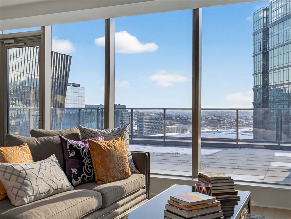 135 Seaport Blvd, Boston, Massachusetts, 3 Bedrooms Bedrooms, 5 Rooms Rooms,3 BathroomsBathrooms,Residential,For Sale,Seaport Blvd,73478748