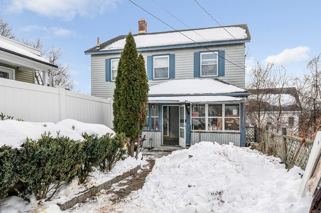 105 Third St, Lowell, Massachusetts, 3 Bedrooms Bedrooms, 7 Rooms Rooms,1.5 BathroomsBathrooms,Residential,For Sale,Third St,73475321