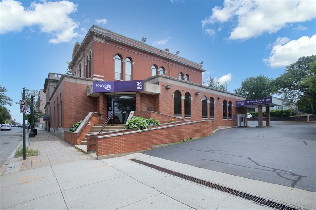 141 N Main St, Fall River, Massachusetts, ,Commercial Lease,For Rent,N Main St,73478788