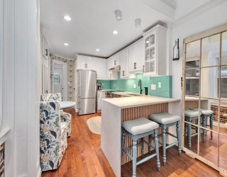 34 Clark, Boston, Massachusetts, 2 Bedrooms Bedrooms, 4 Rooms Rooms,1 BathroomBathrooms,Residential,For Sale,Clark,73478750