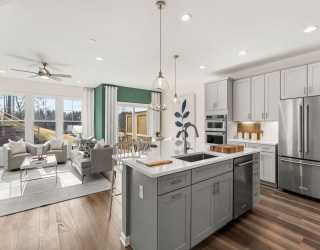 20 Emerald Run, Shrewsbury, Massachusetts, 3 Bedrooms Bedrooms, 6 Rooms Rooms,2.5 BathroomsBathrooms,Residential,For Sale,Emerald Run,73478820