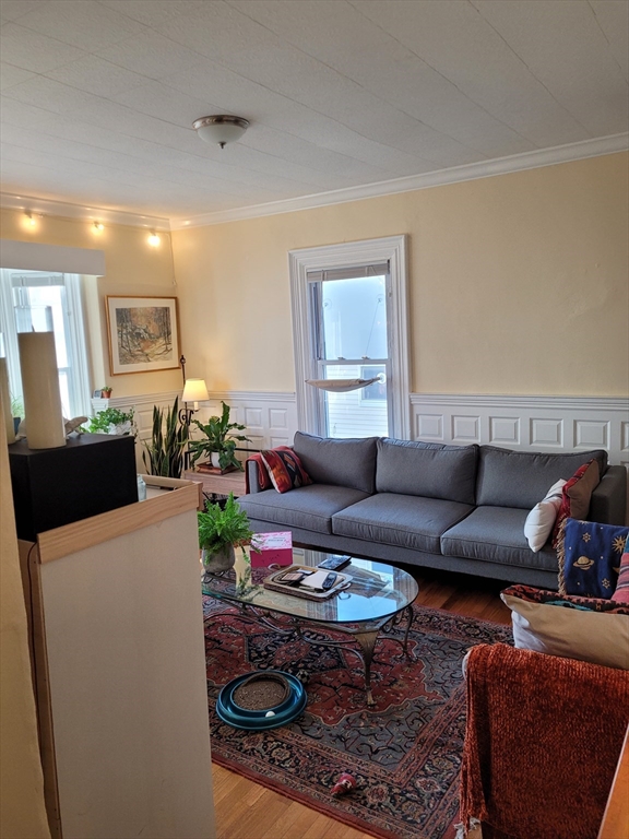 7 Craigie Terrace, Somerville, Massachusetts, 2 Bedrooms Bedrooms, 4 Rooms Rooms,1 BathroomBathrooms,Residential Lease,For Rent,Craigie Terrace,73478828