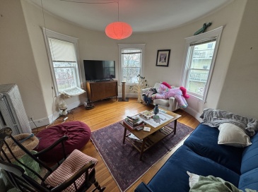 51 Ibbetson St, Somerville, Massachusetts, 4 Bedrooms Bedrooms, 6 Rooms Rooms,1 BathroomBathrooms,Residential Lease,For Rent,Ibbetson St,73478827
